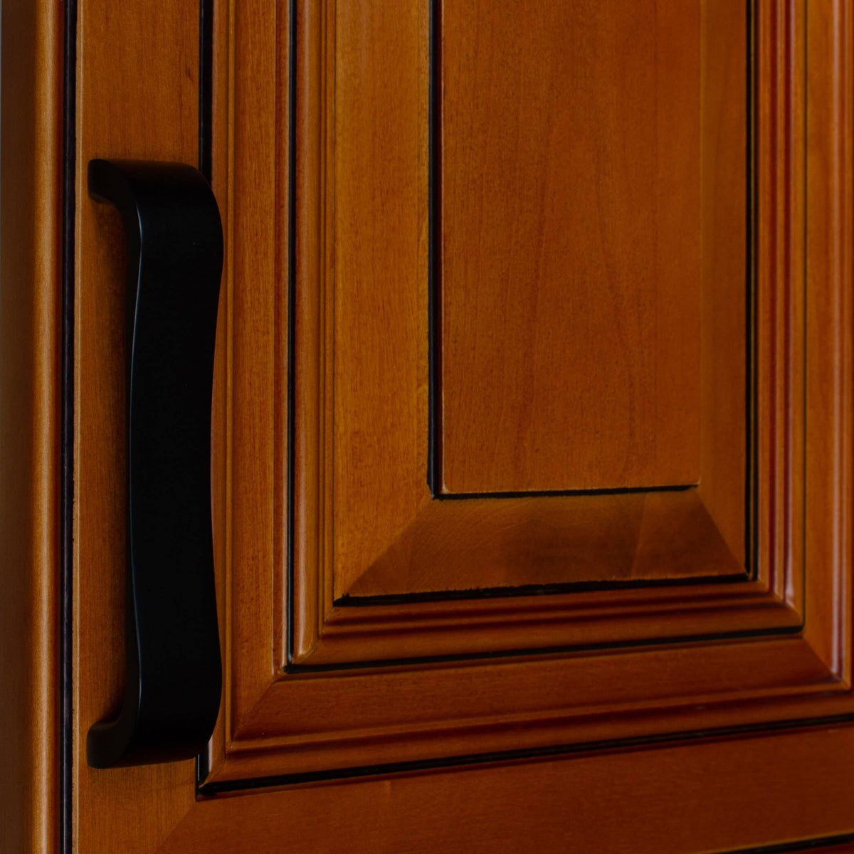 Matte Black Curved Flat Cabinet Pull Handles, Pack of 25 O815211