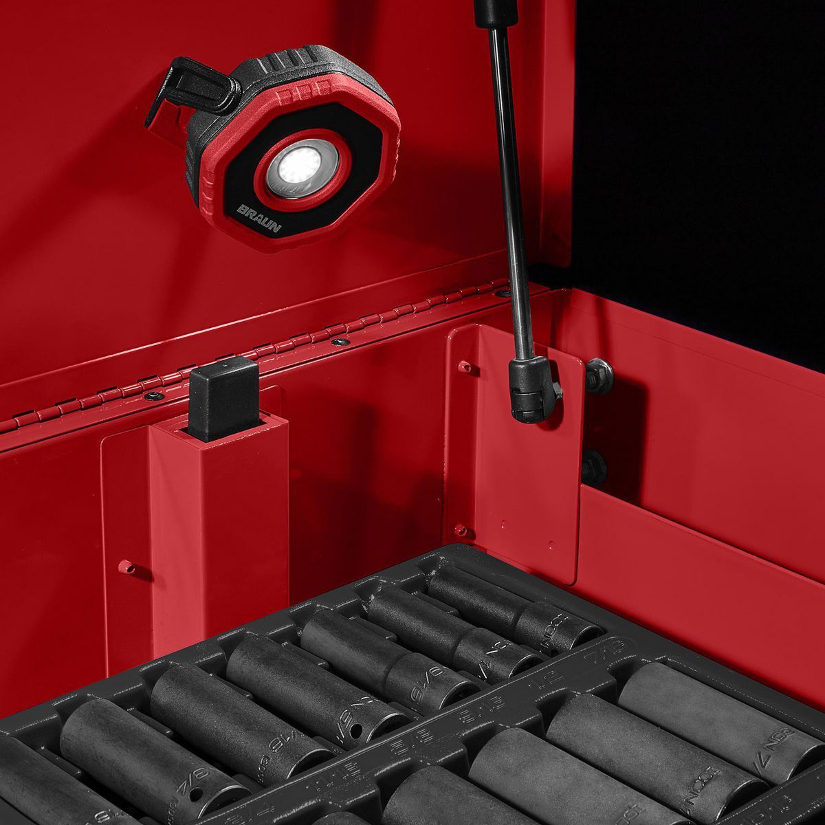 750 Lumen Rechargeable Magnetic LED Floodlight P26530