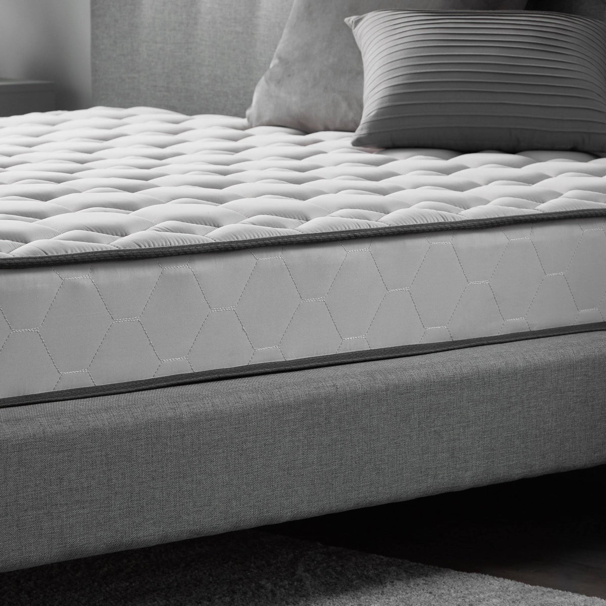 7x22 Innerspring Mattress Cal King C382972