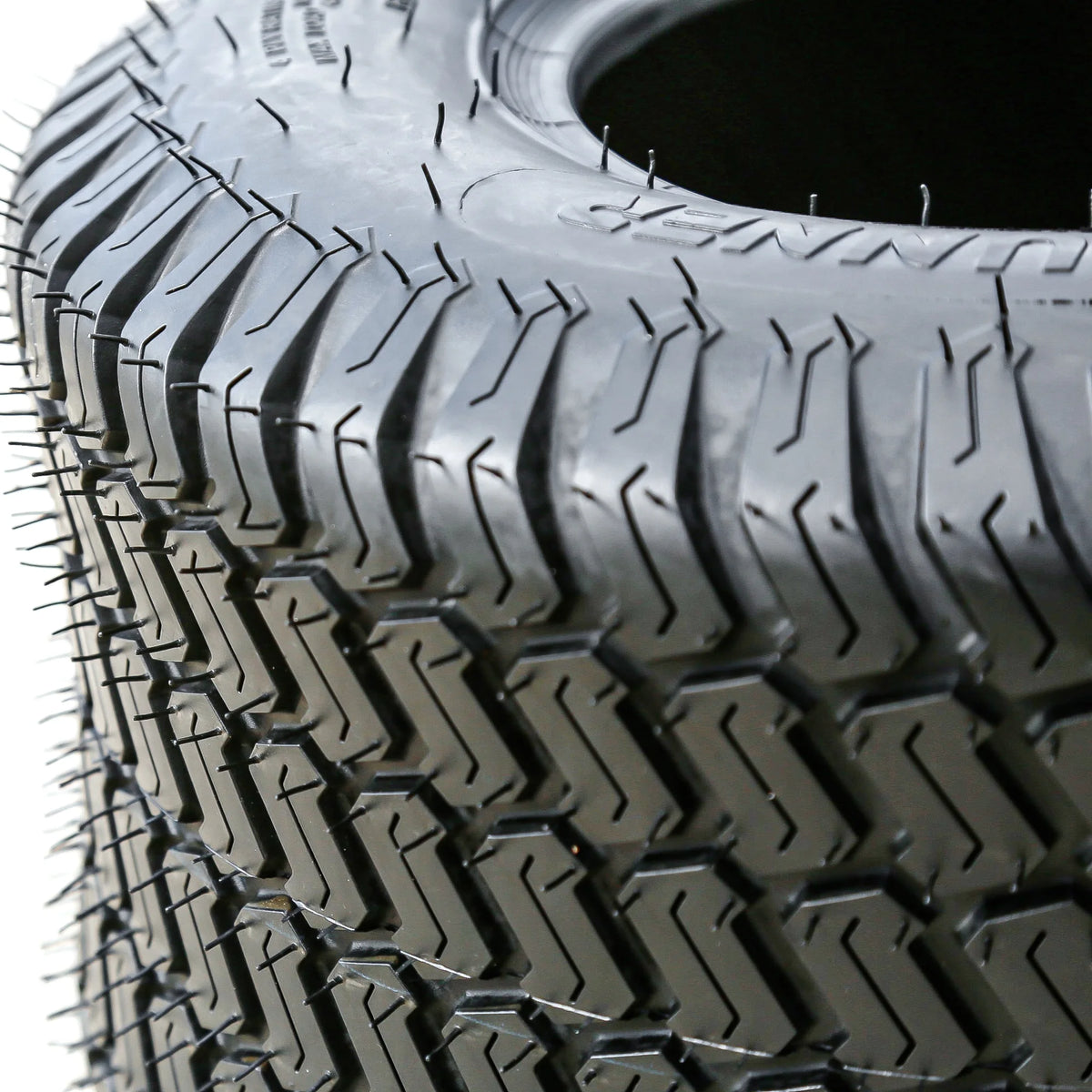 18x9.50-8 4 Ply Lawn & Garden Tire B564