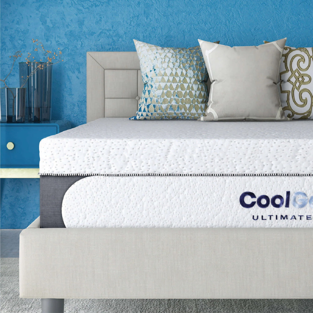 Queen Gel Memory Foam Mattress with 2 Pillows G818291