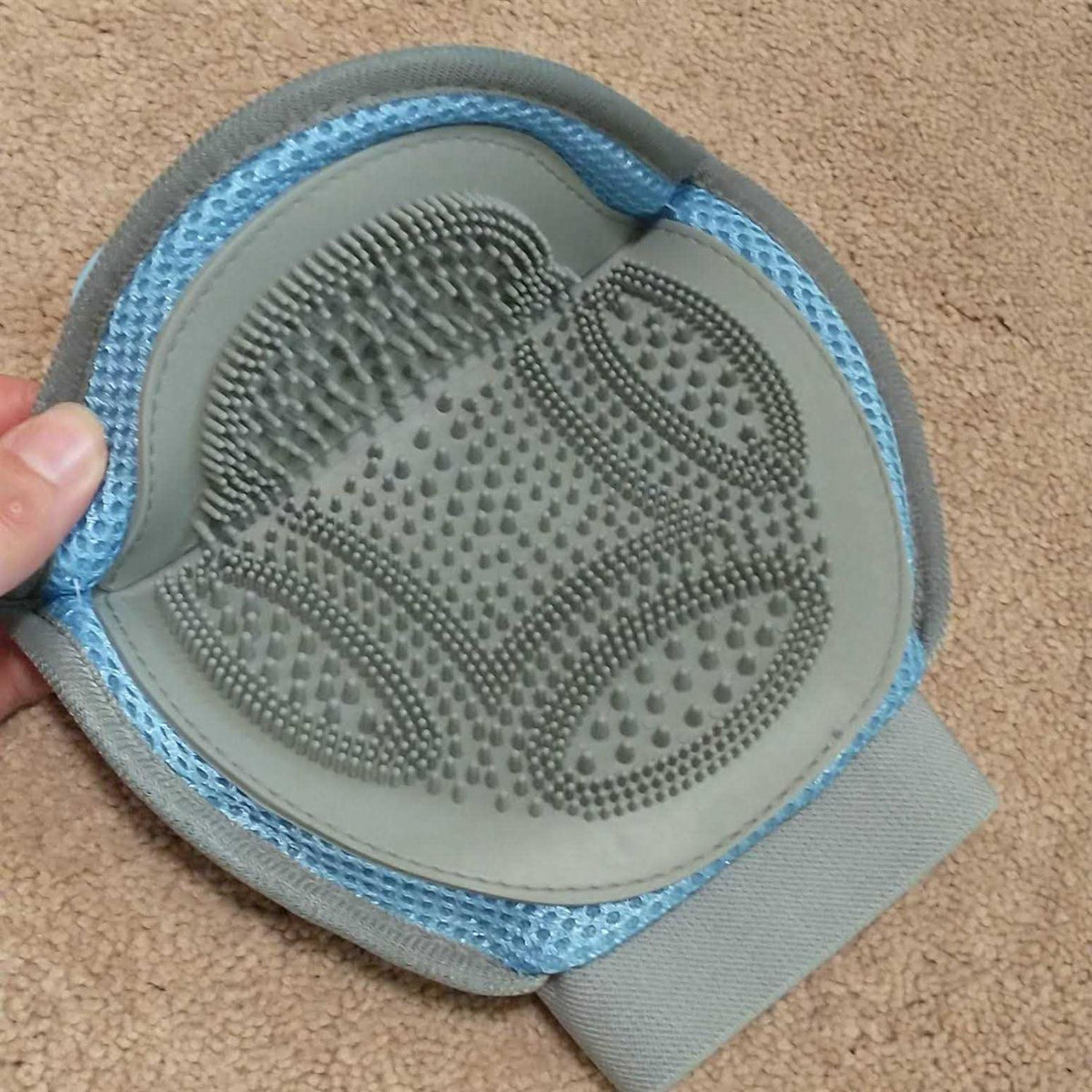 Grooming Glove W1706