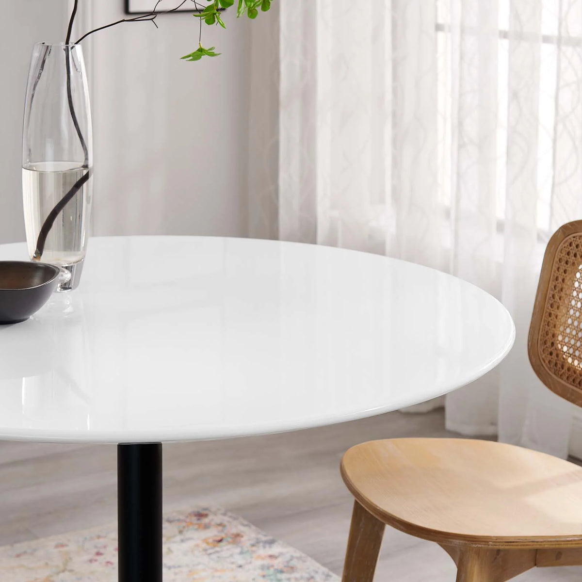Round Dining Table G71582
