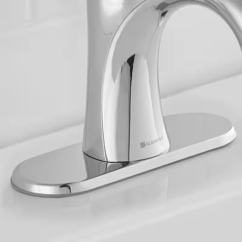 Single Handle Single Hole Bathroom Faucet in Chrome R5484