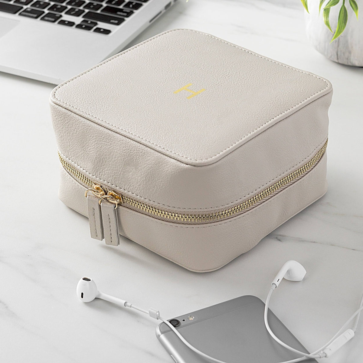 Travel Tech Case A23640