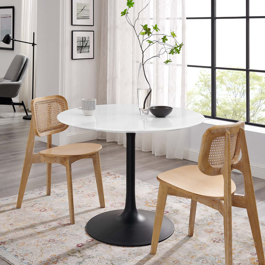 Round Dining Table G71582