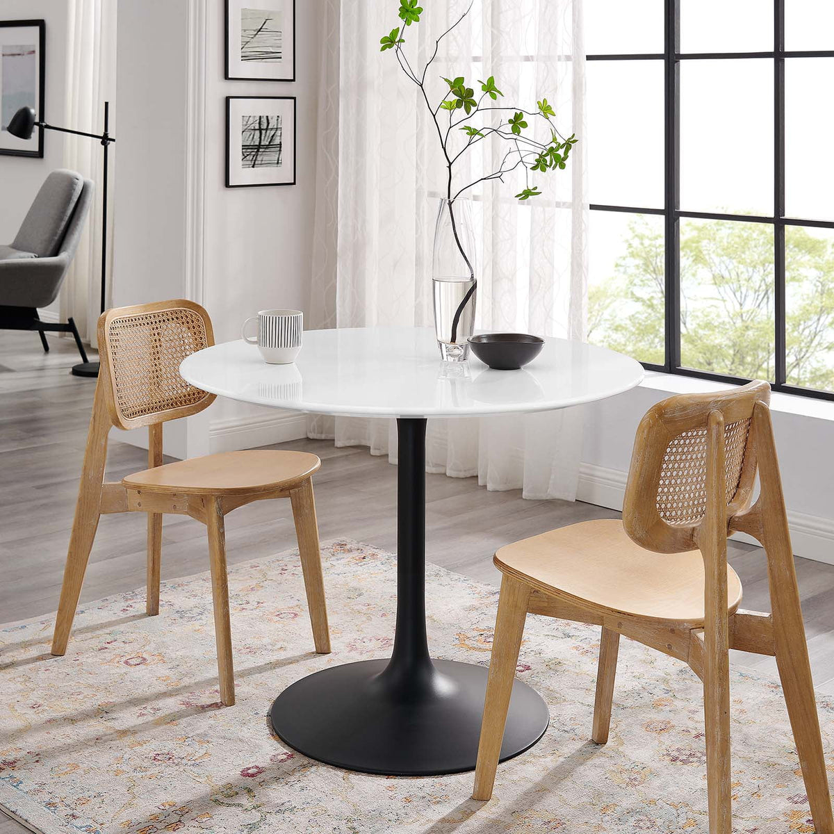 Round Dining Table G71582